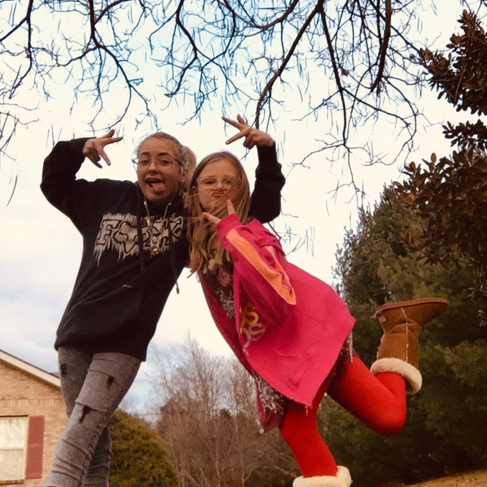 Meet your Posher, Chloe